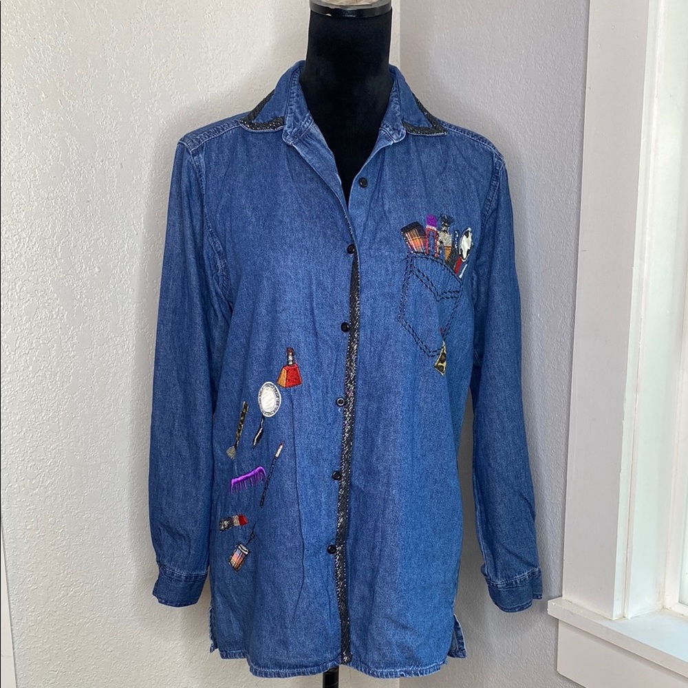 Bobbie Brooks Embroidered Makeup Artist Denim Button-Down Long-Sleeve Top - Picture 2 of 6